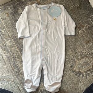 Little English footed onesie with blue trim and embroidered bee